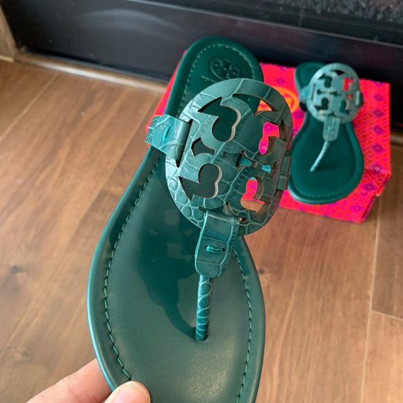 NIB TORY BURCH Miller' Croc Embossed Sandal - Picture 4 of 8